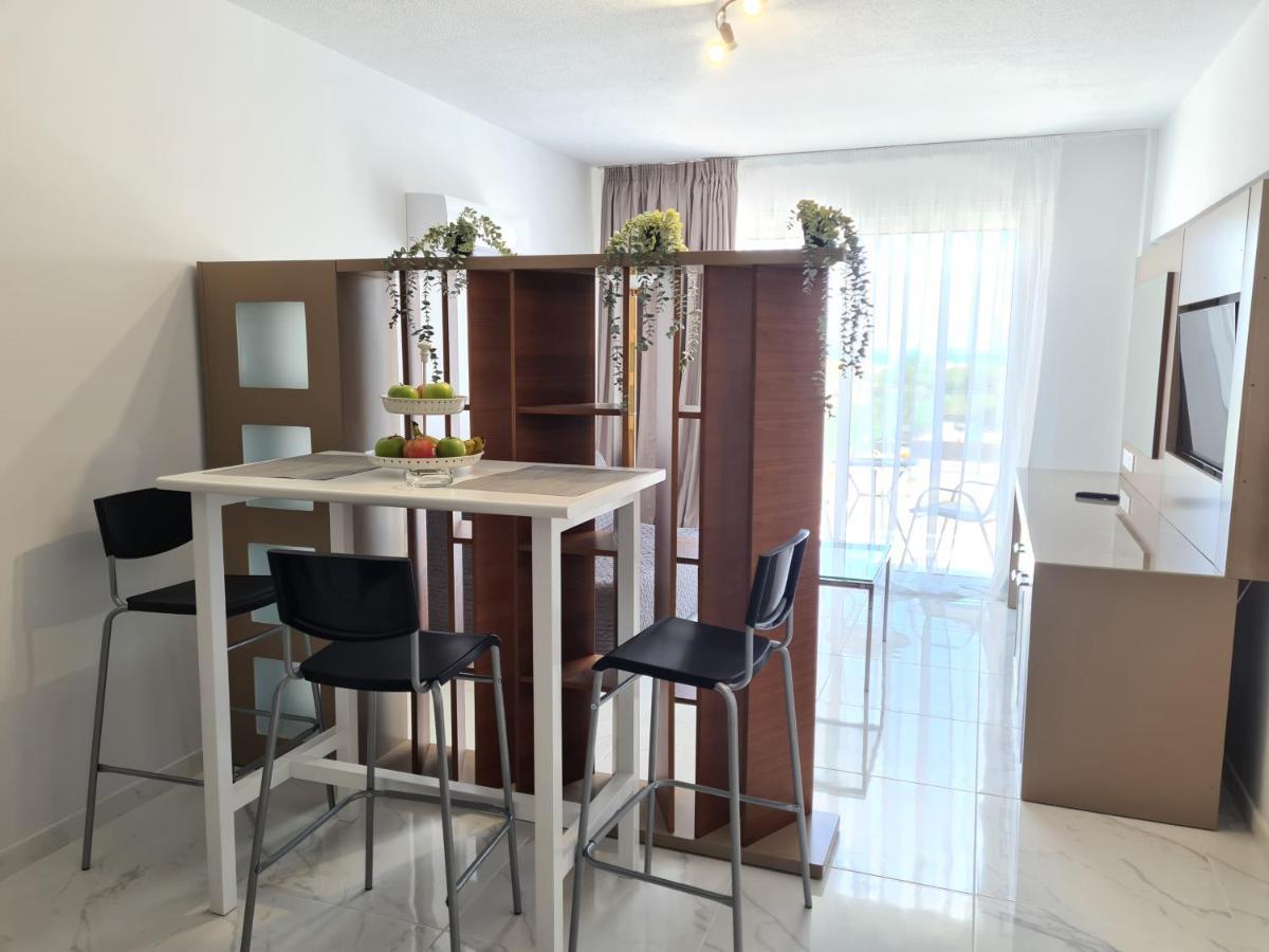 Fotoxenia Luxury Apts Paralimni Dış mekan fotoğraf